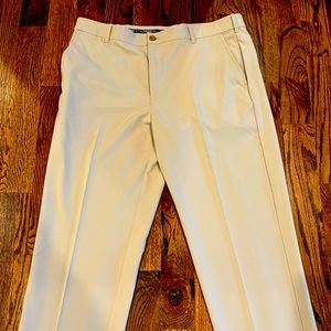 Classic IZOD GOLF PANTS  38x30. Flat Front